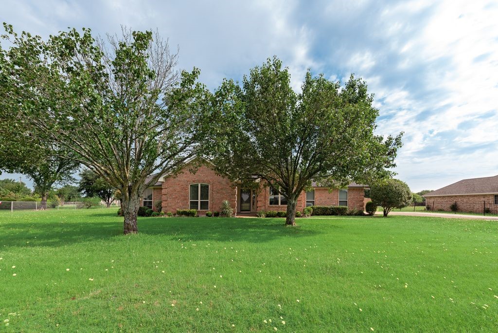 517 Hiwasee Road Waxahachie TX 75165