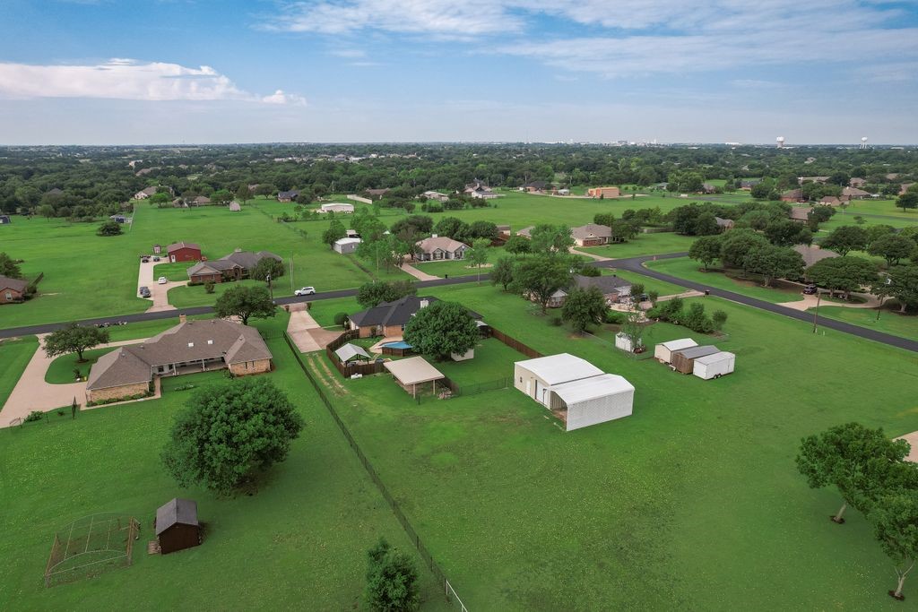 517 Hiwasee Road Waxahachie TX 75165
