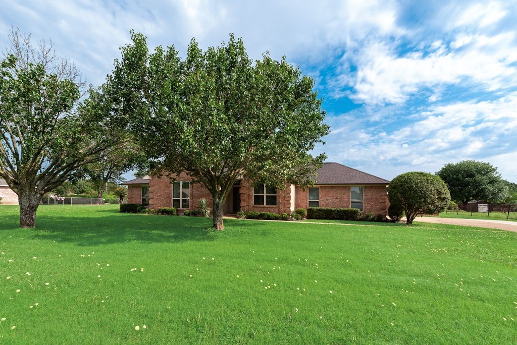 517 Hiwasee Road Waxahachie TX 75165