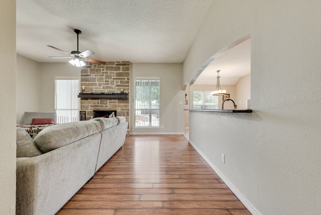 517 Hiwasee Road Waxahachie TX 75165