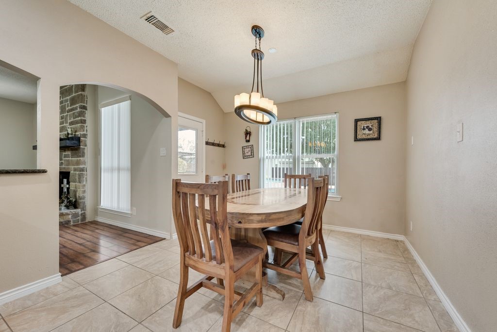 517 Hiwasee Road Waxahachie TX 75165