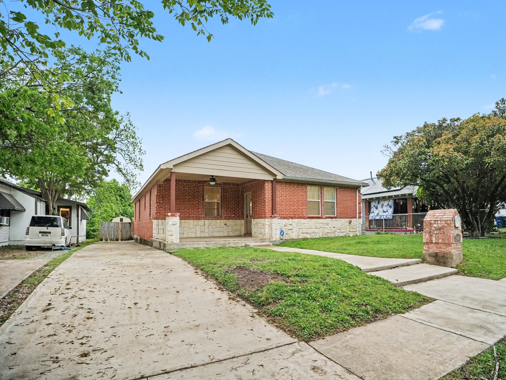 2446 Catherine Street Dallas TX 75211