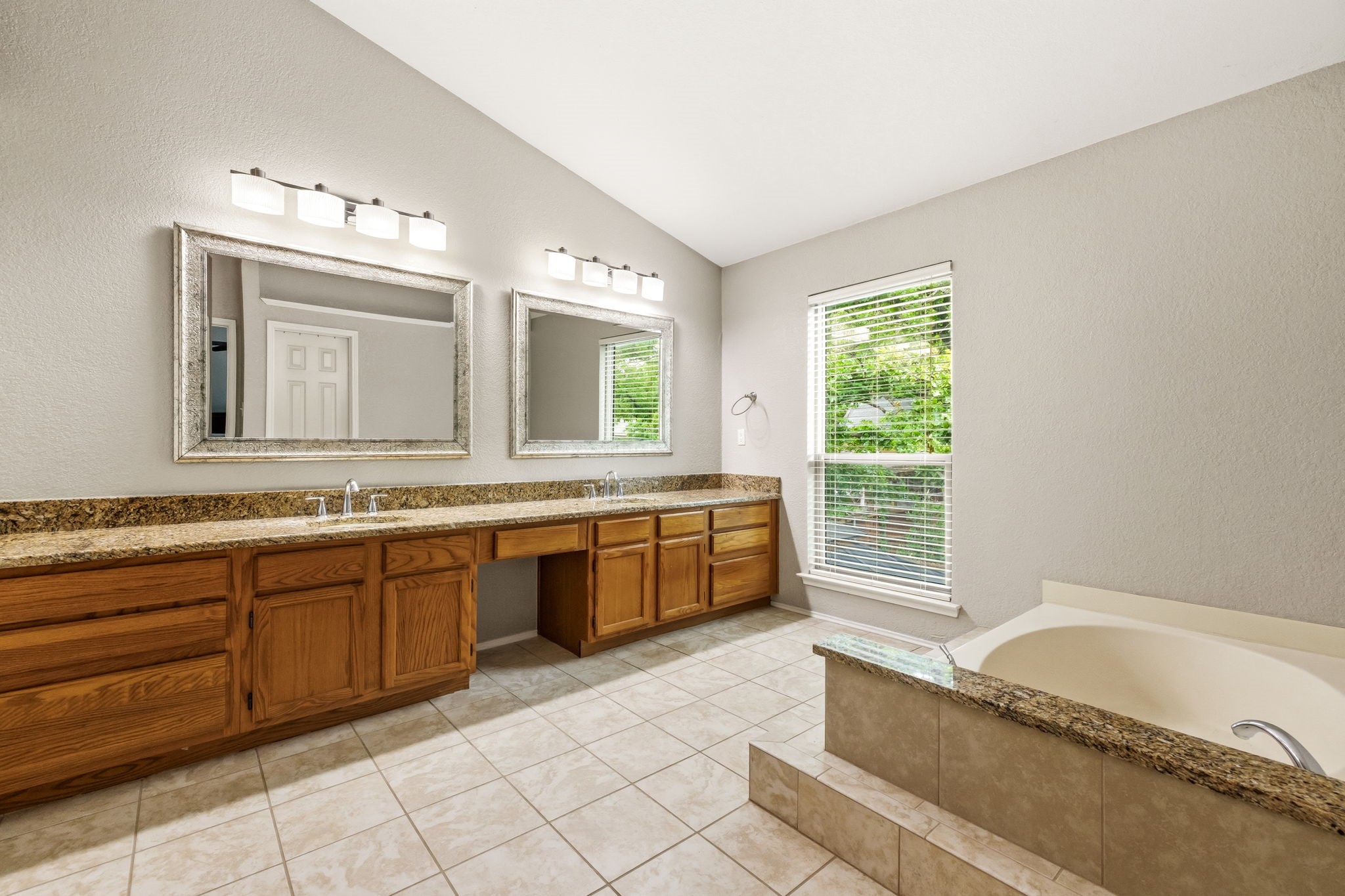 518 Blair Meadow Drive Grapevine TX 76051