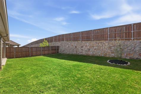 5628 Castle Peak Bend Fort Worth TX 76126