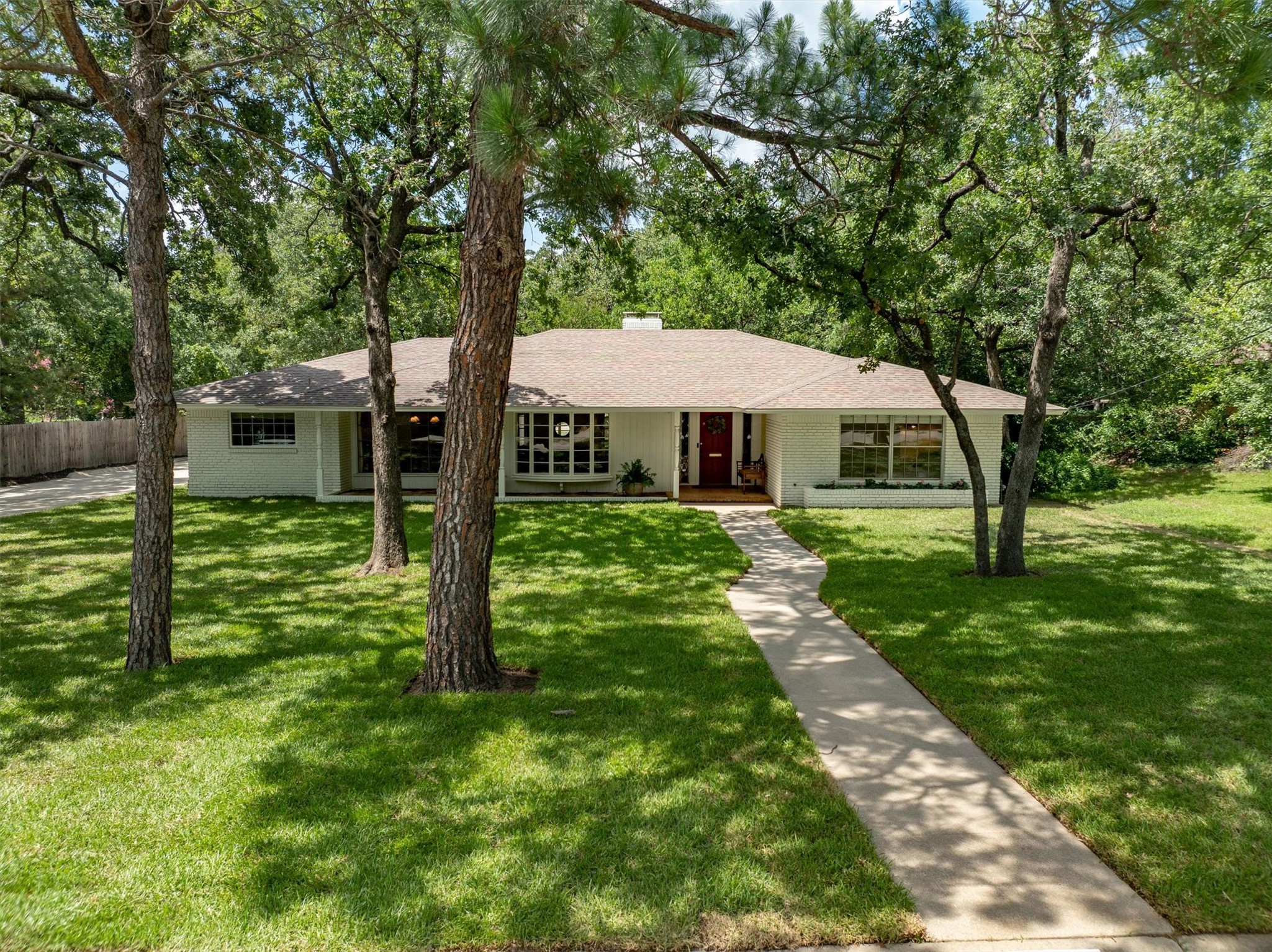 1811 Laurelwood Drive Denton TX 76209