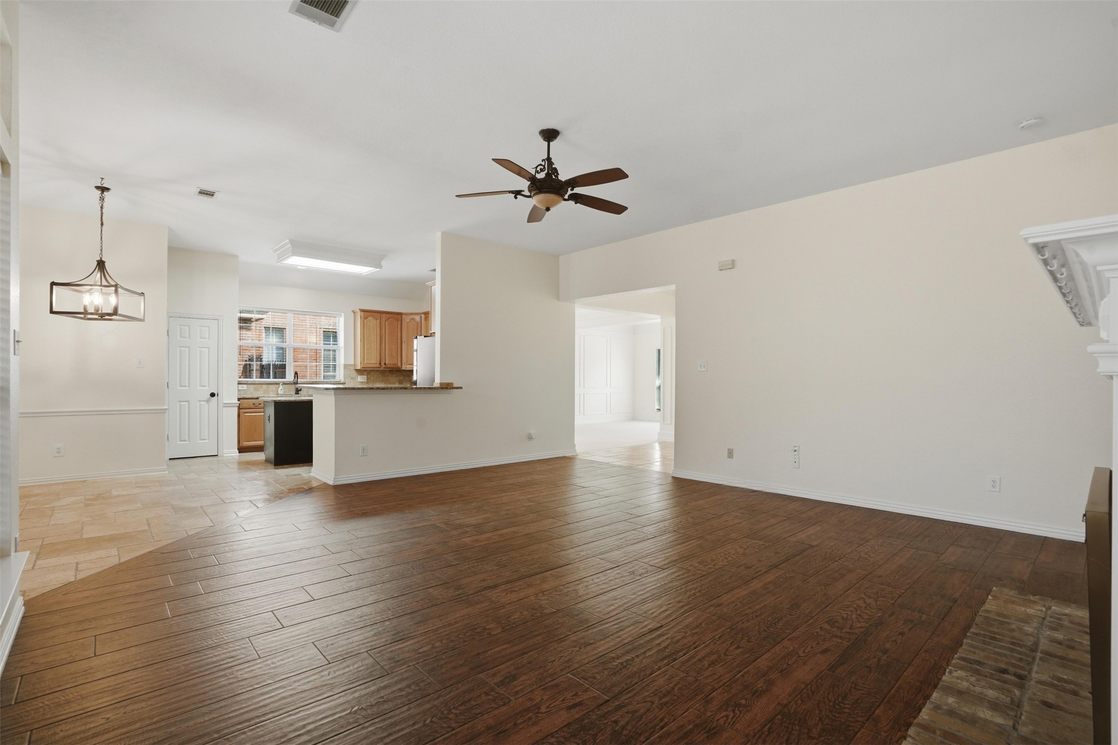 6613 Barclay Lane Garland TX 75044