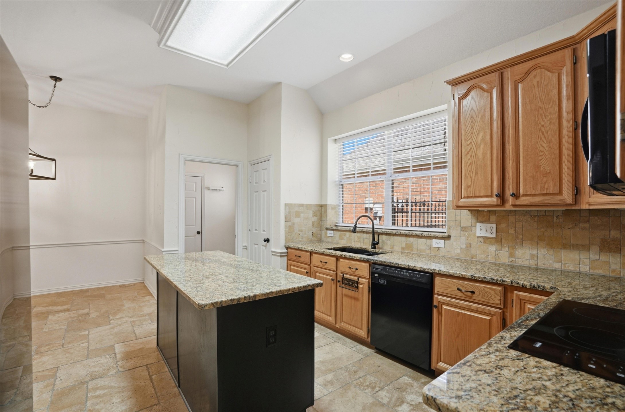6613 Barclay Lane Garland TX 75044