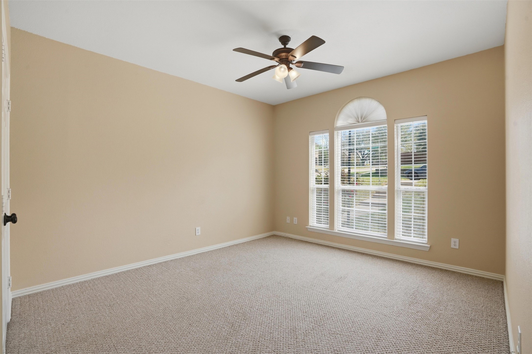 6613 Barclay Lane Garland TX 75044