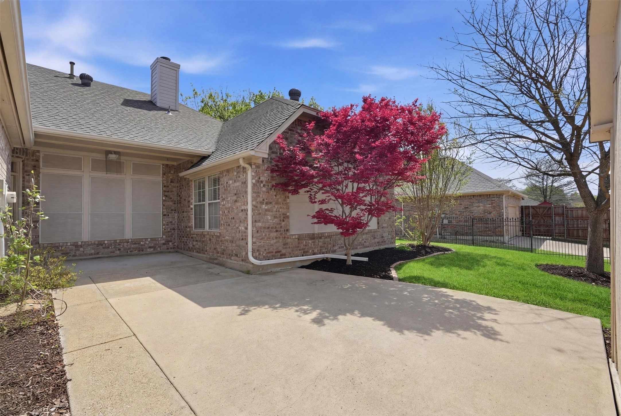 6613 Barclay Lane Garland TX 75044