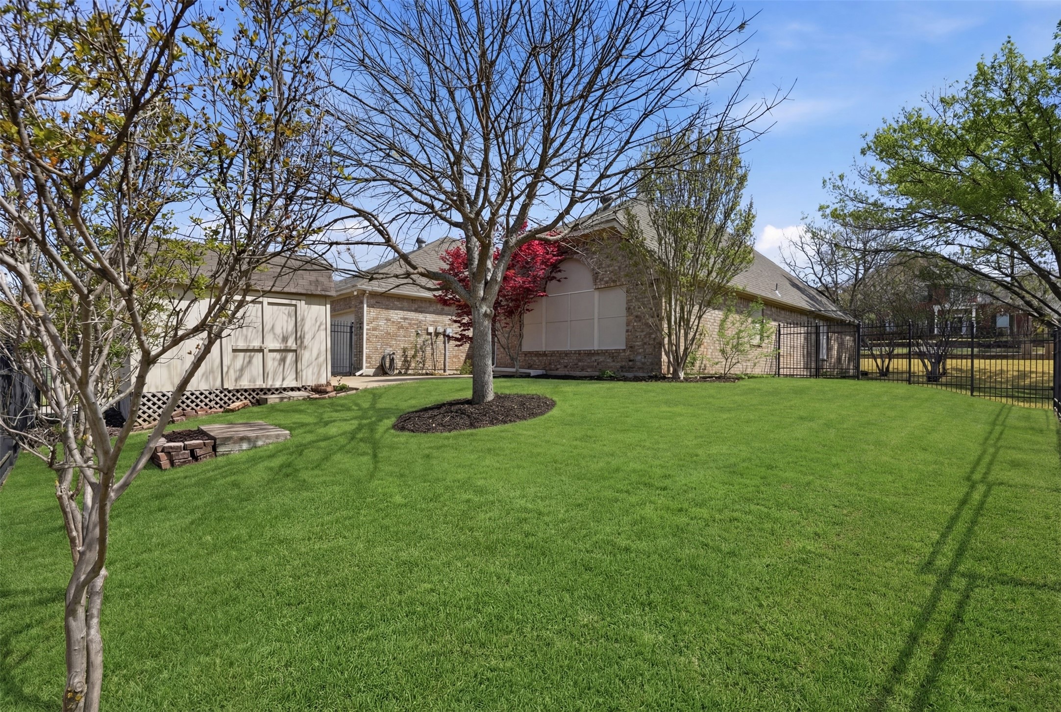 6613 Barclay Lane Garland TX 75044