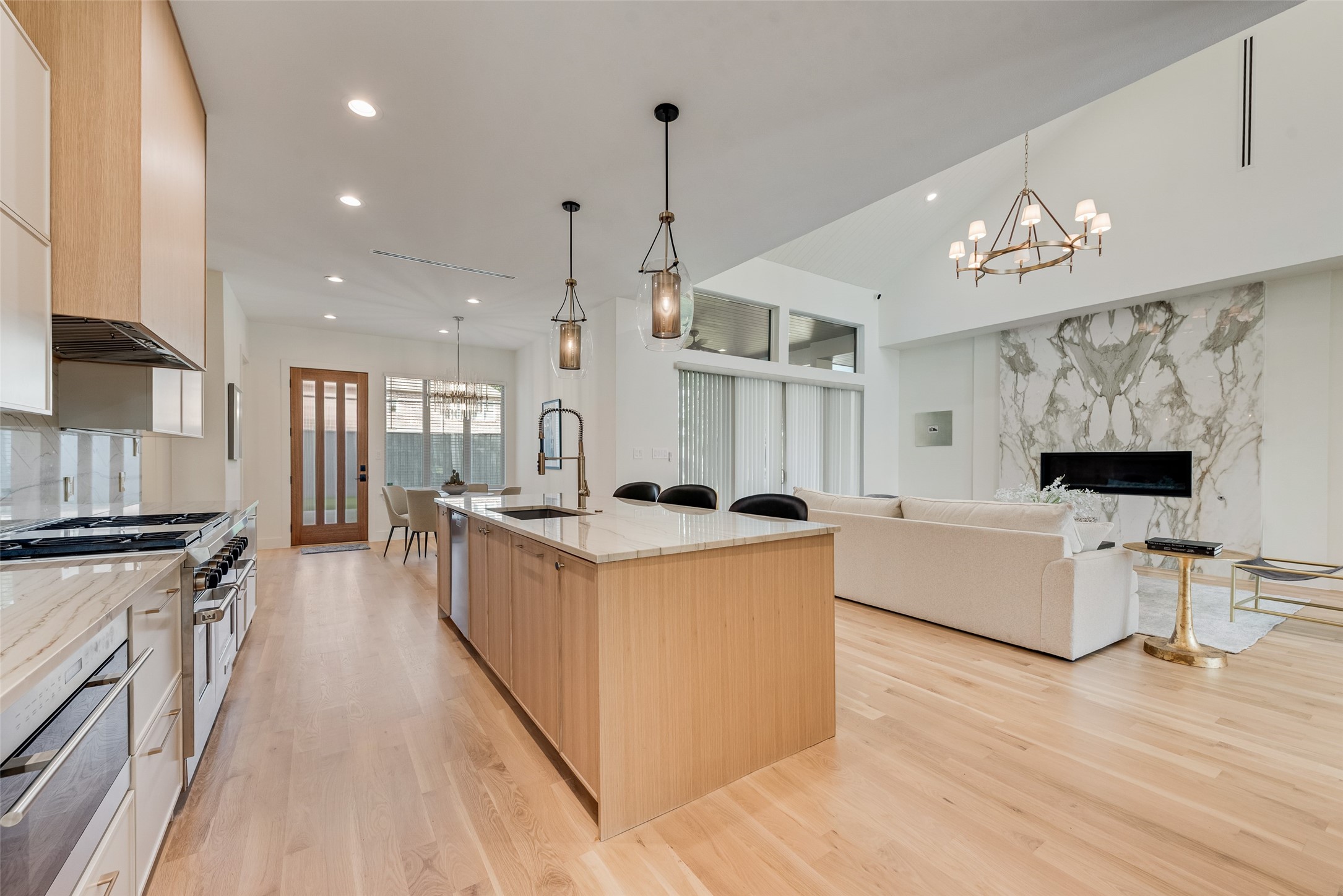 6411 Royal Lane Dallas TX 75230