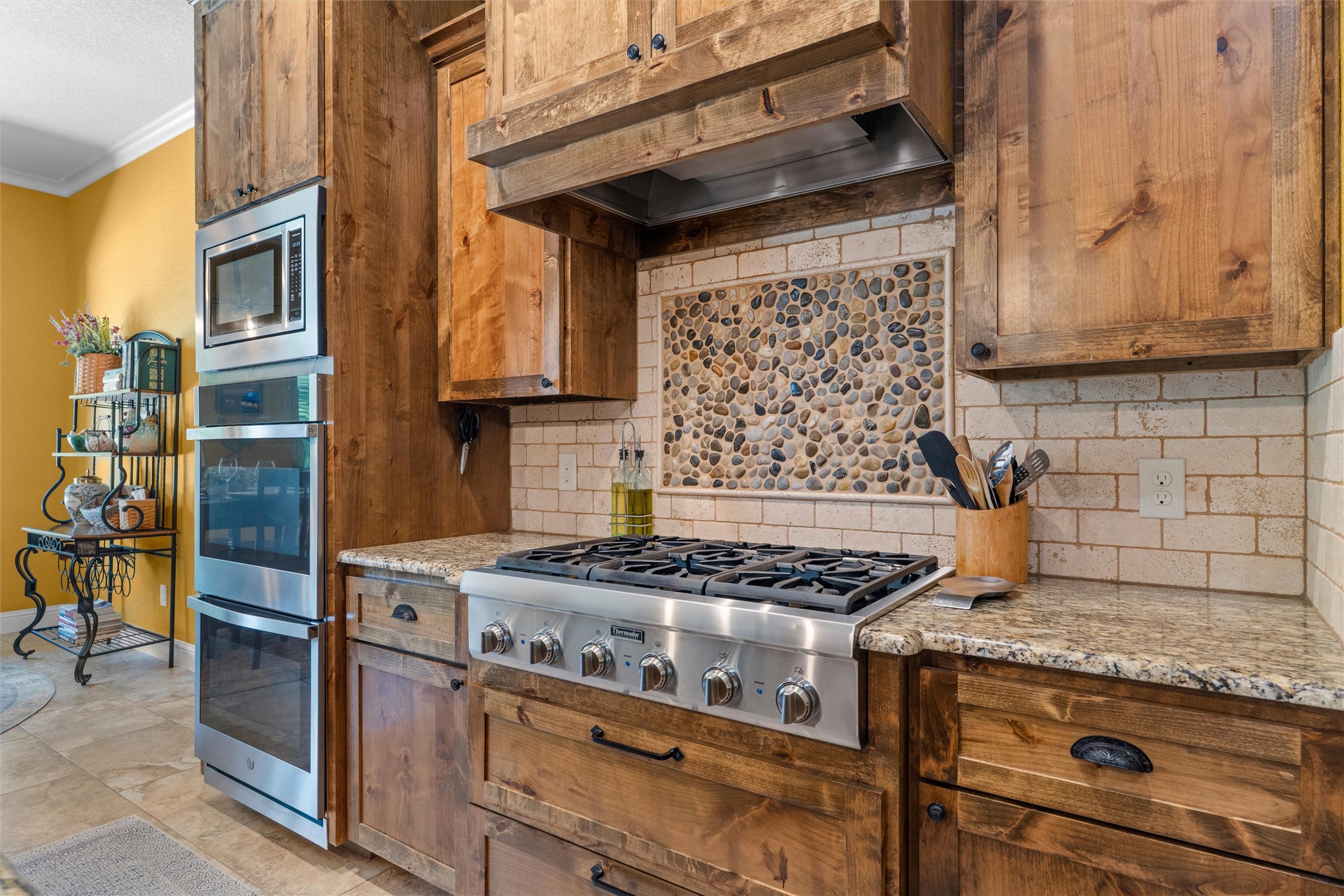 119 Rasha Drive Azle TX 76020