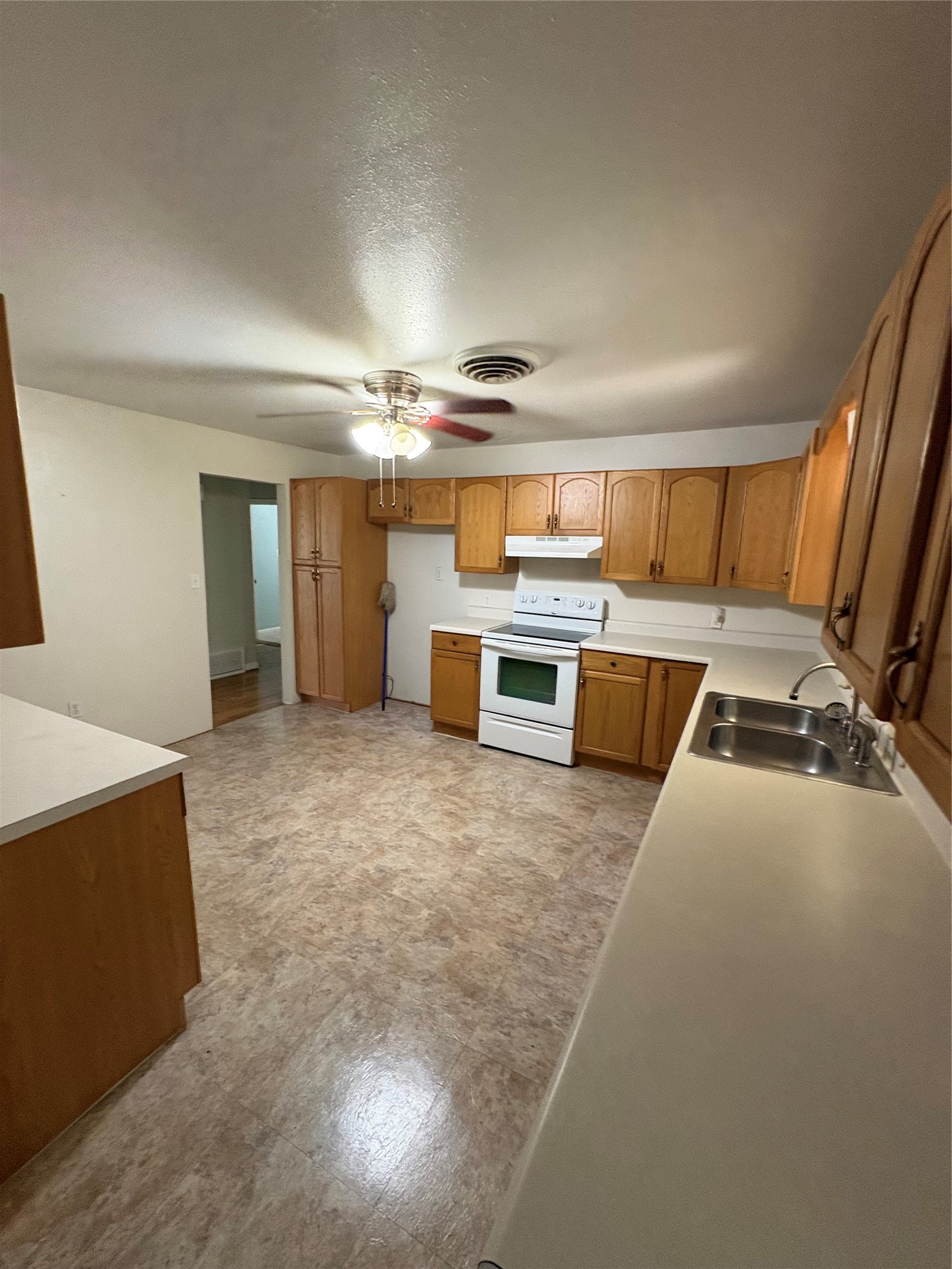 919 W. College Highway Jacksboro TX 76458