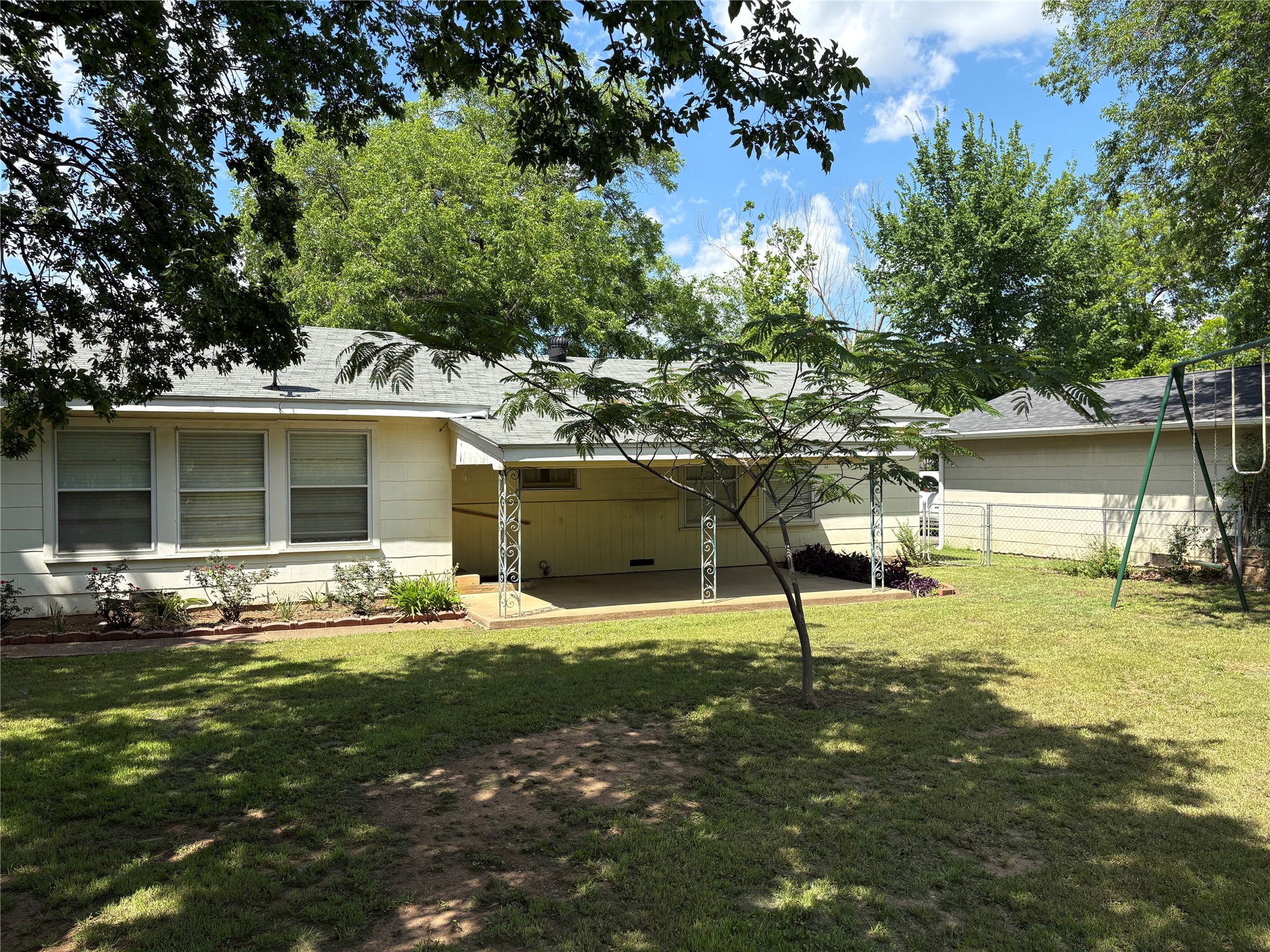 919 W. College Highway Jacksboro TX 76458