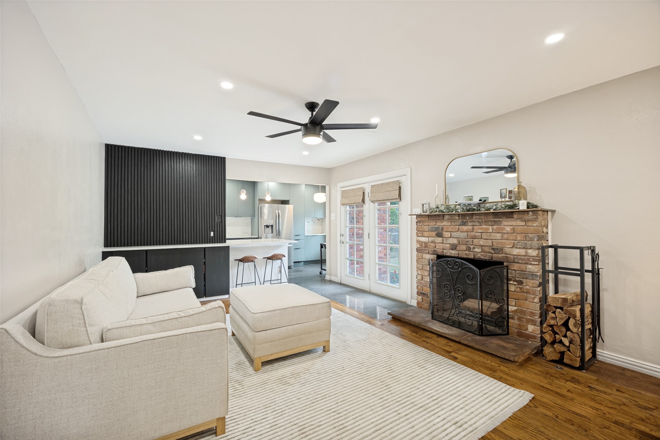 707 S Weatherred Drive Richardson TX 75080