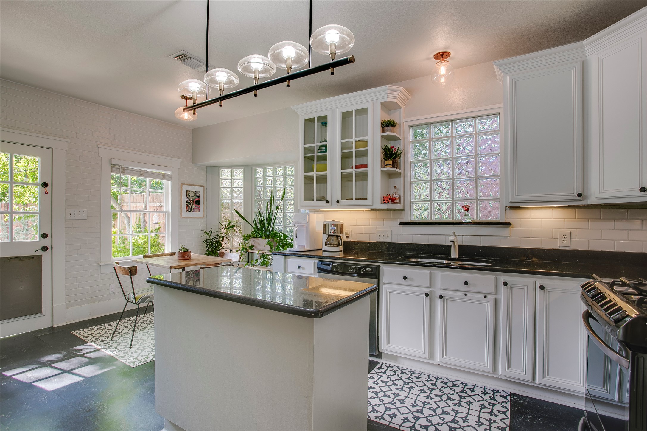 311 N Windomere Avenue Dallas TX 75208