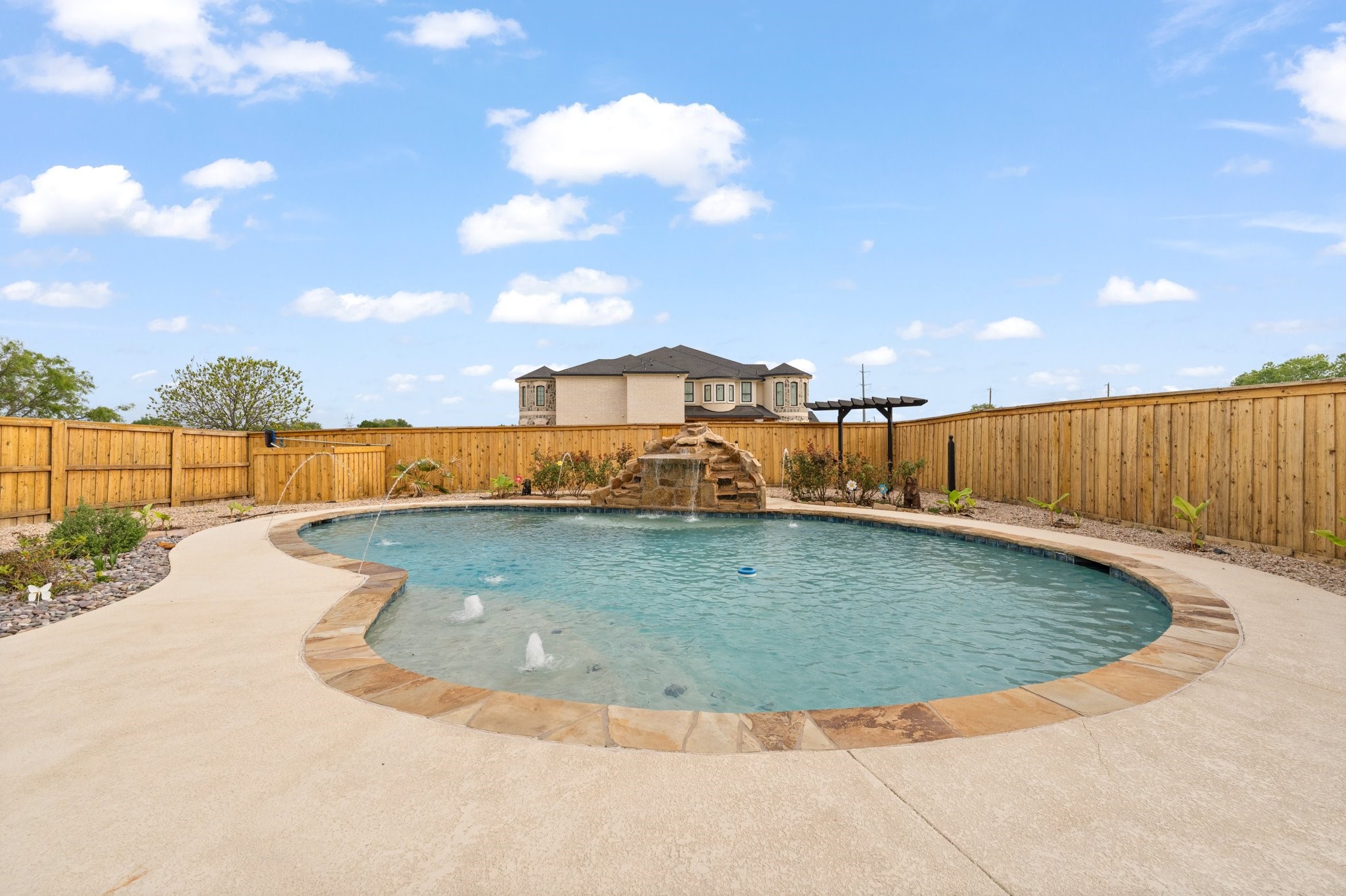 8121 Apollo Drive Joshua TX 76058