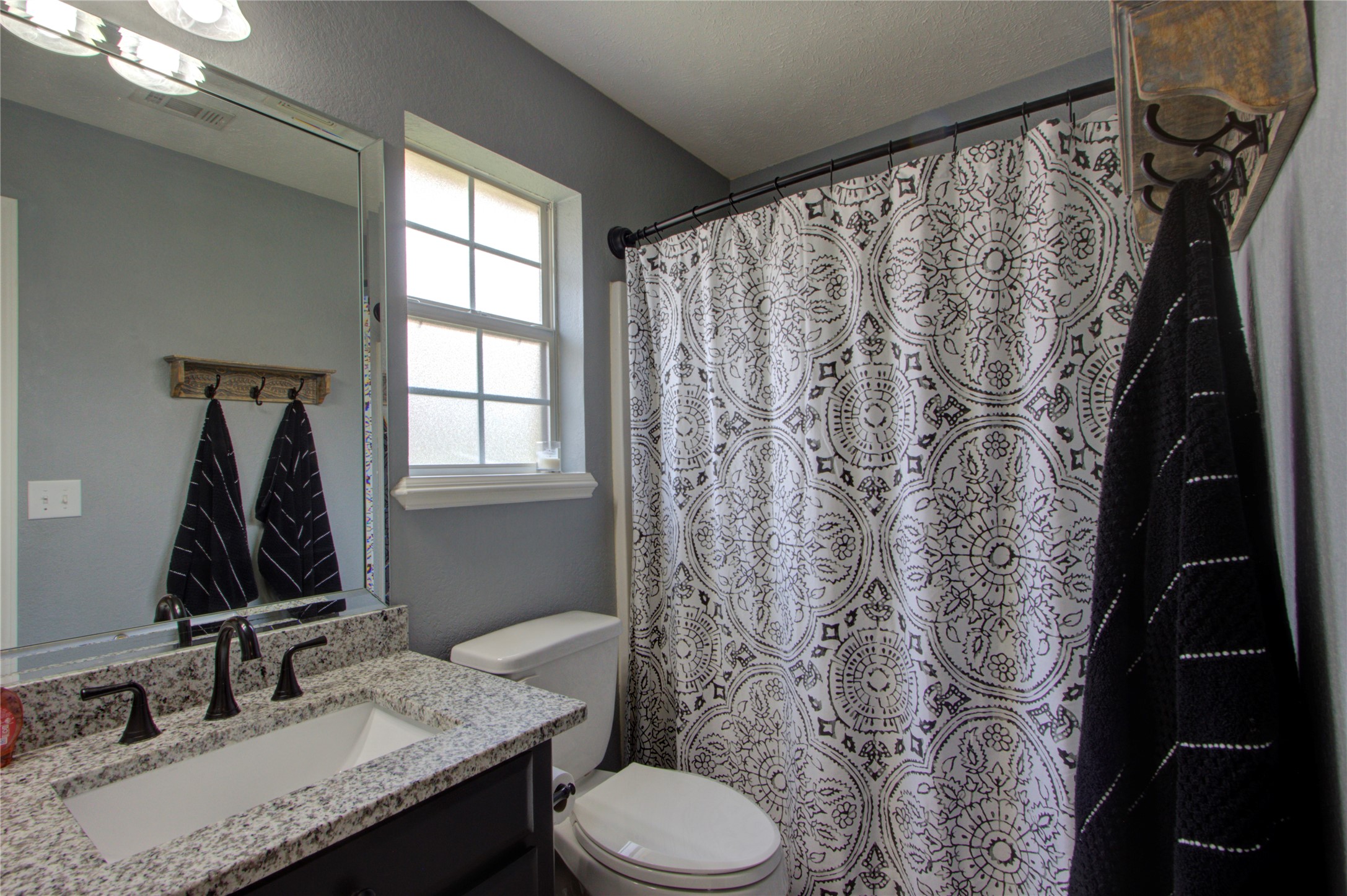 122 Corley Circle Wake Village TX 75501