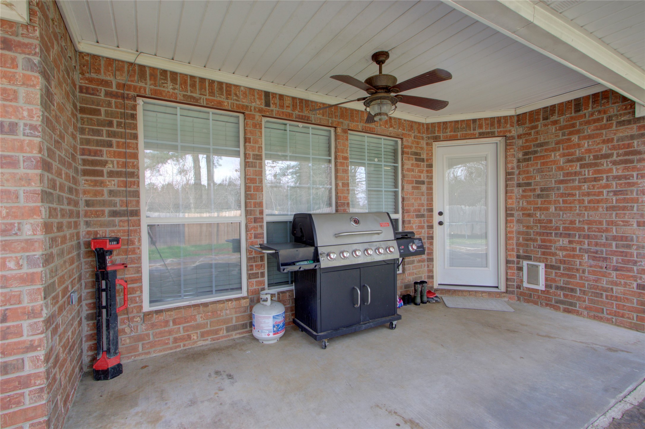 122 Corley Circle Wake Village TX 75501