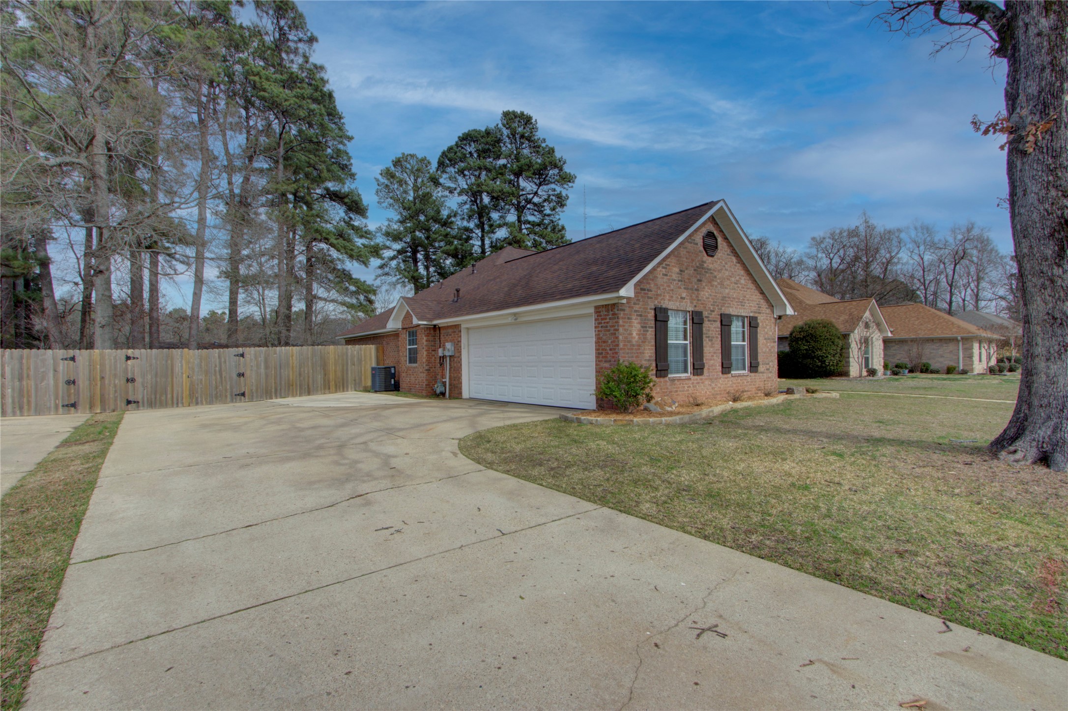 122 Corley Circle Wake Village TX 75501