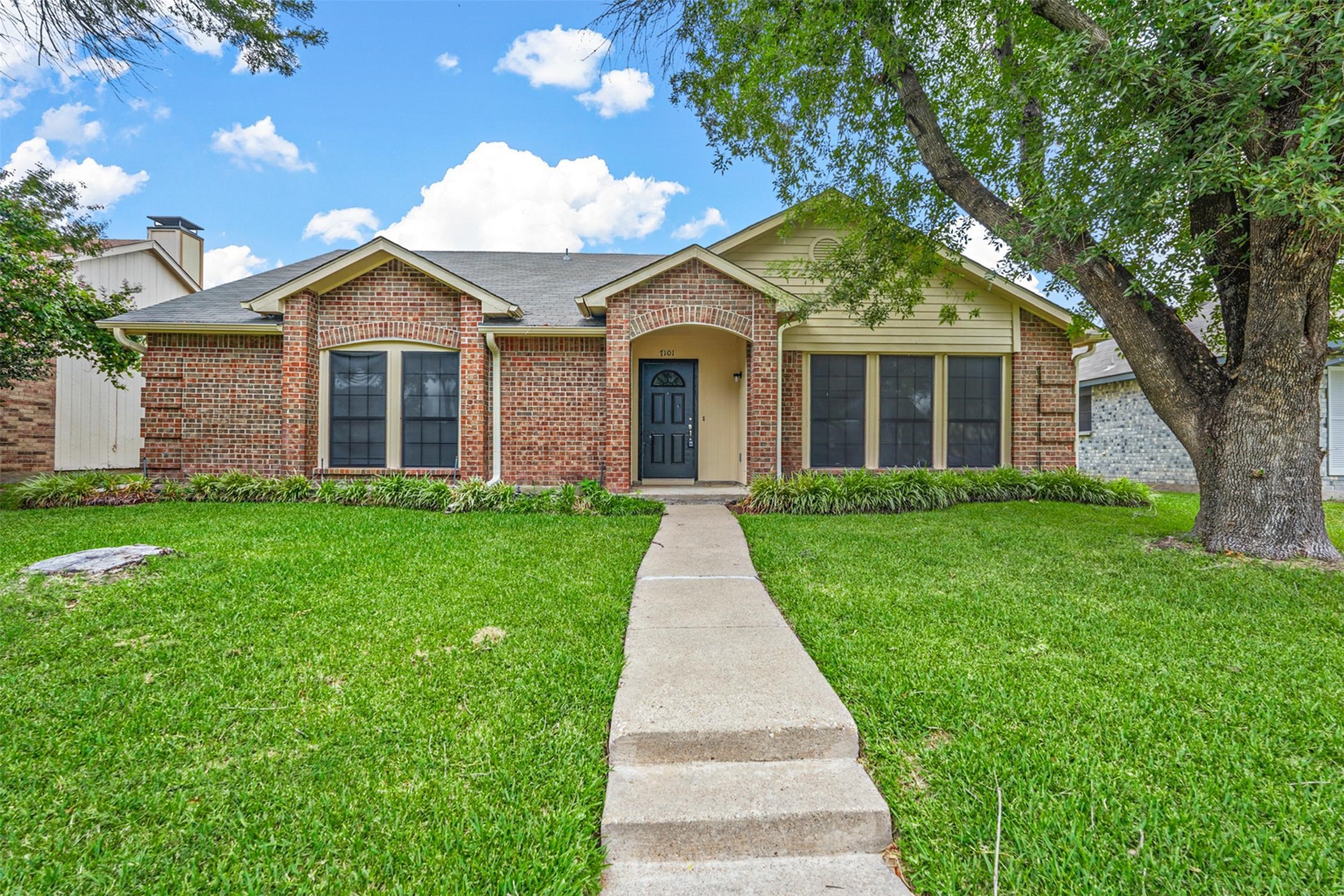 7101 Christina Lane Garland TX 75043