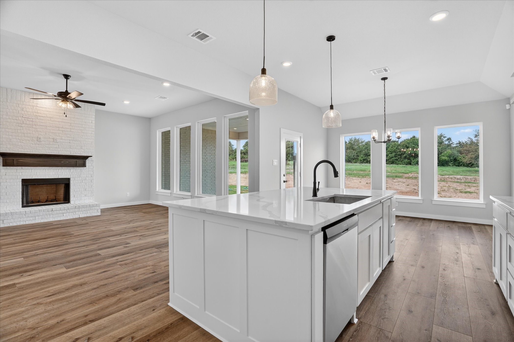 317 Skeen Peak Springtown TX 76082
