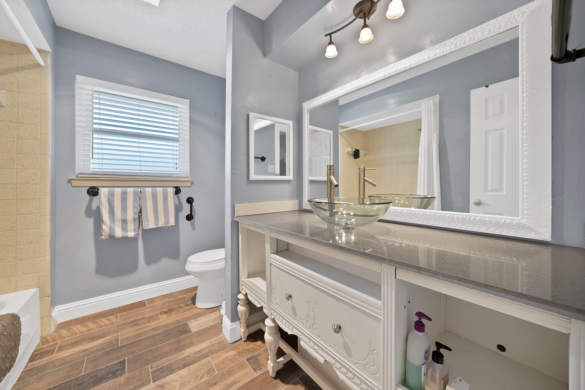 4605 Bayberry Lane Garland TX 75043