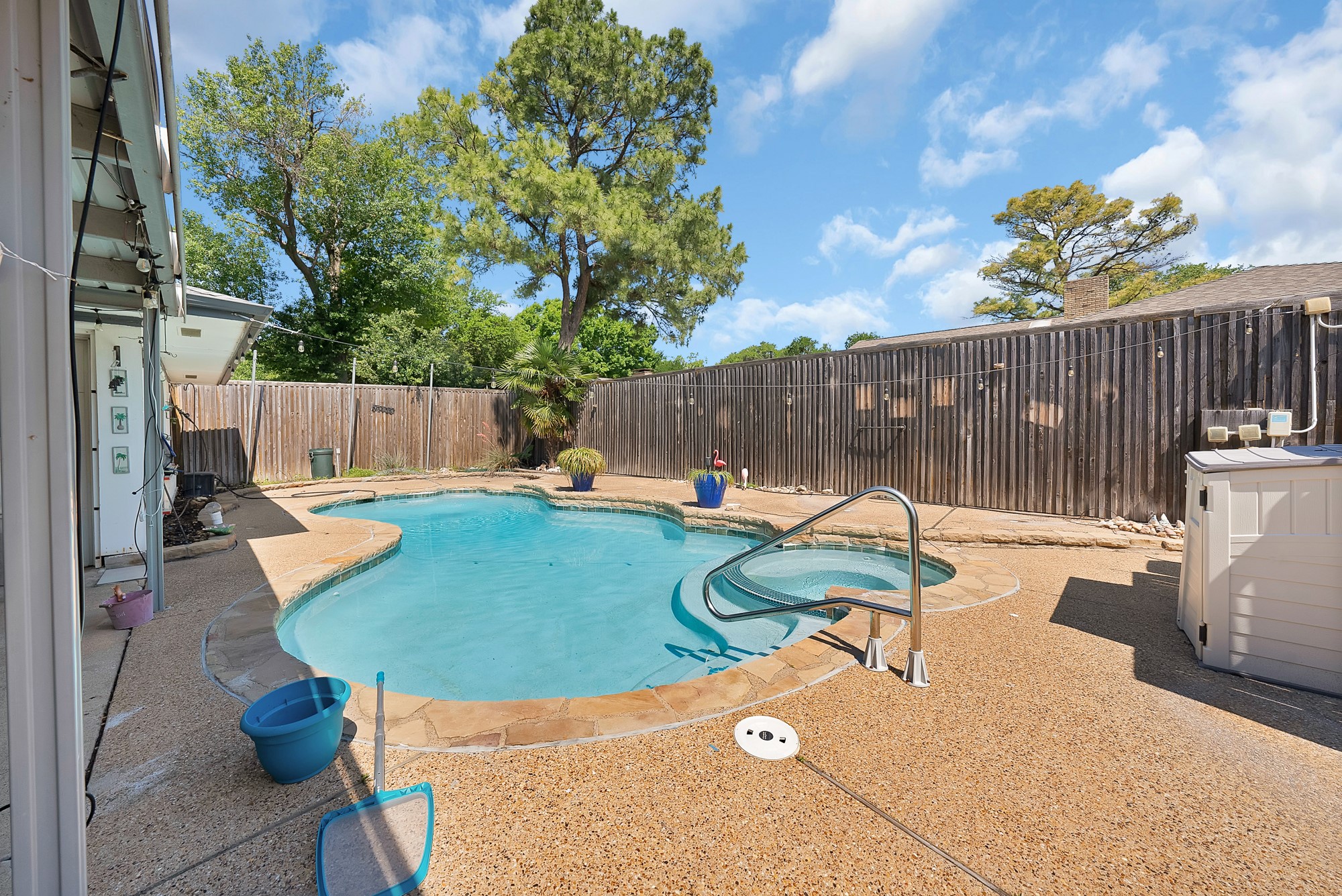 4605 Bayberry Lane Garland TX 75043