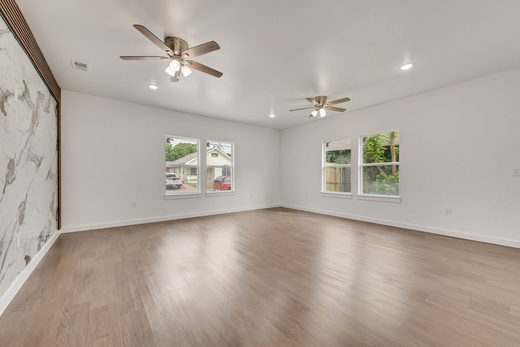 2706 Lenway Street Dallas TX 75215