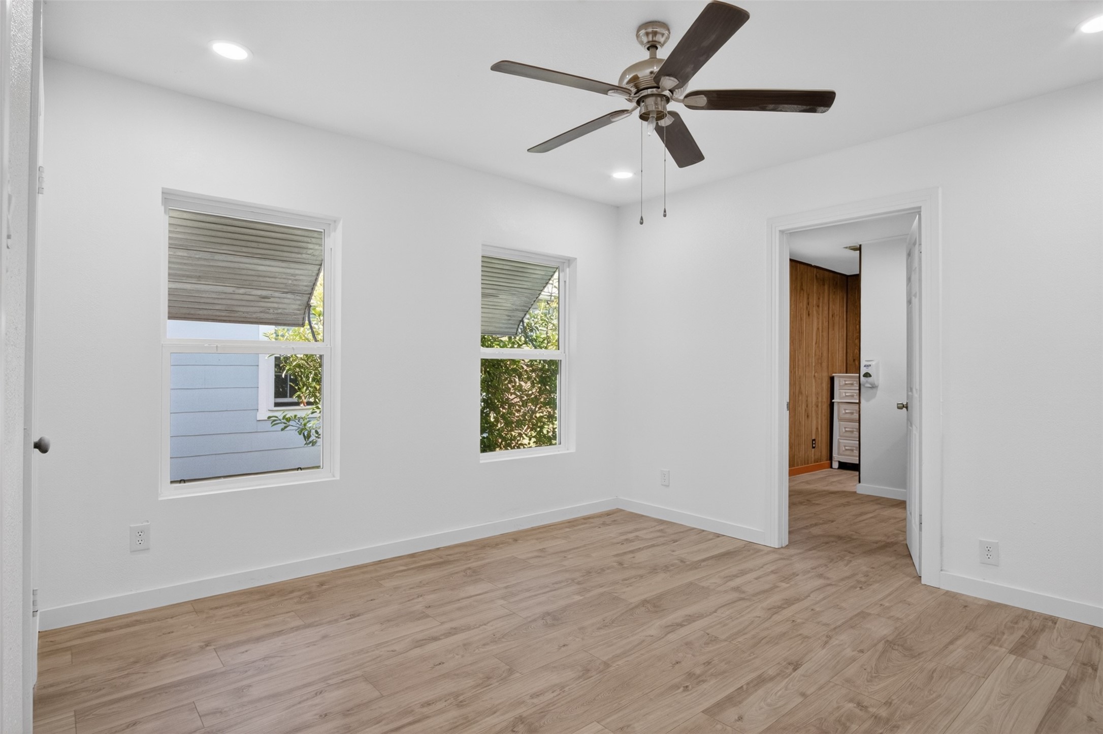 821 Gustav Street River Oaks TX 76114