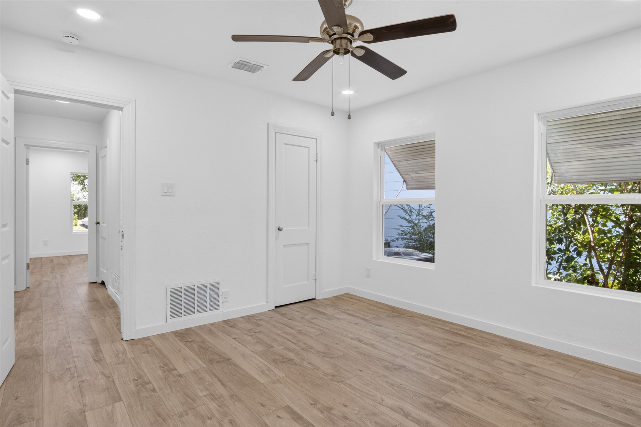 821 Gustav Street River Oaks TX 76114