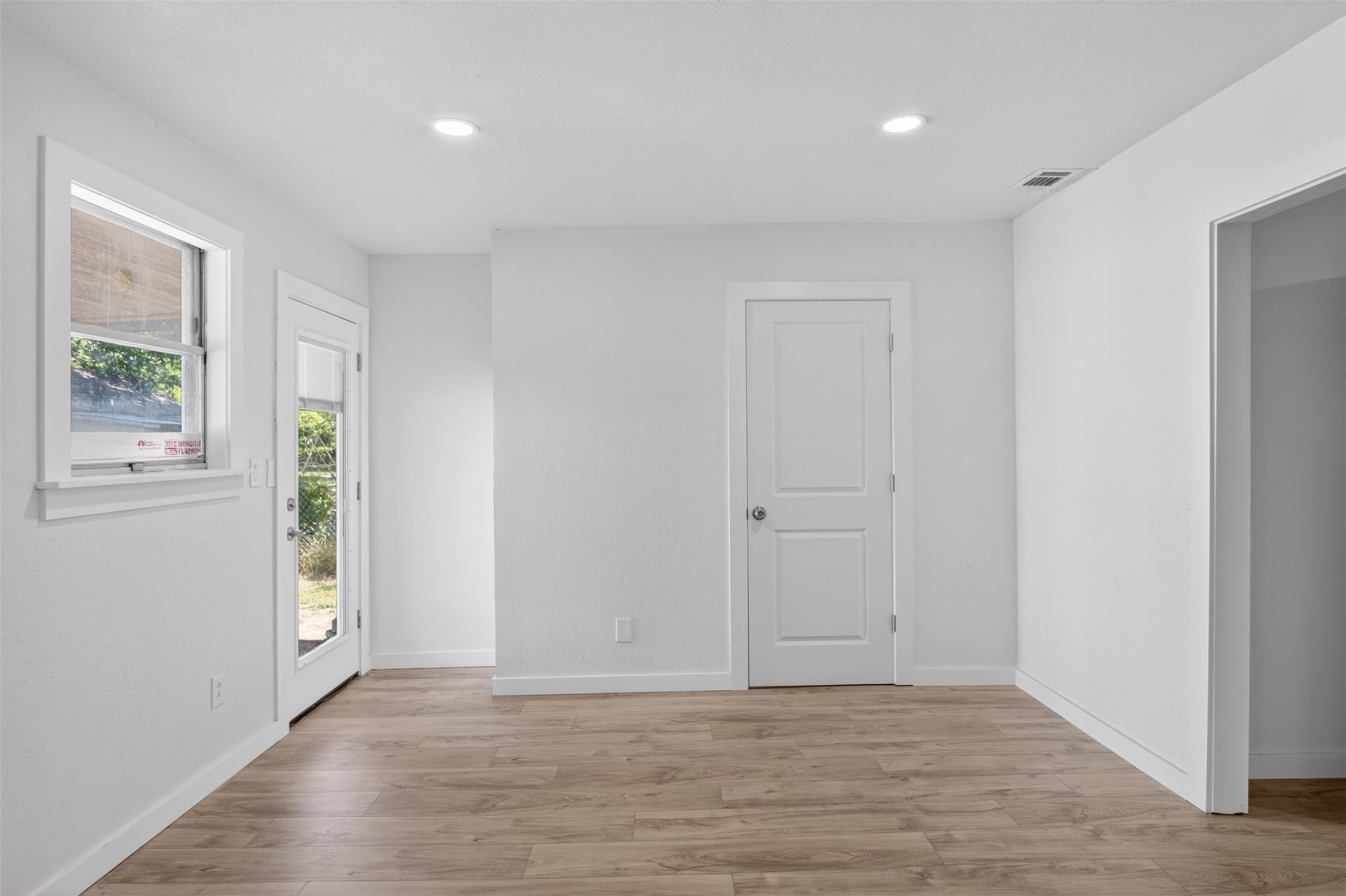 821 Gustav Street River Oaks TX 76114
