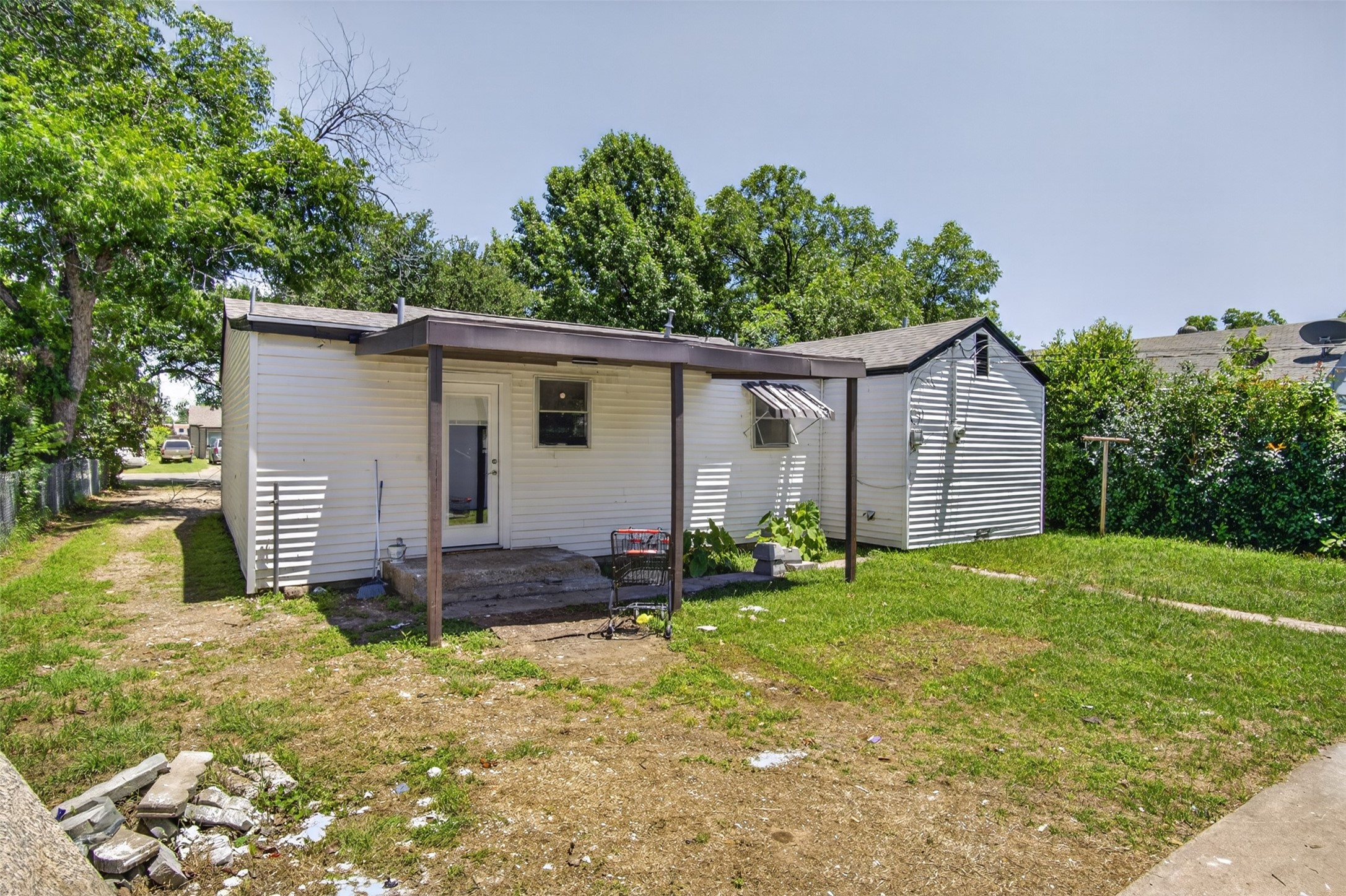 821 Gustav Street River Oaks TX 76114