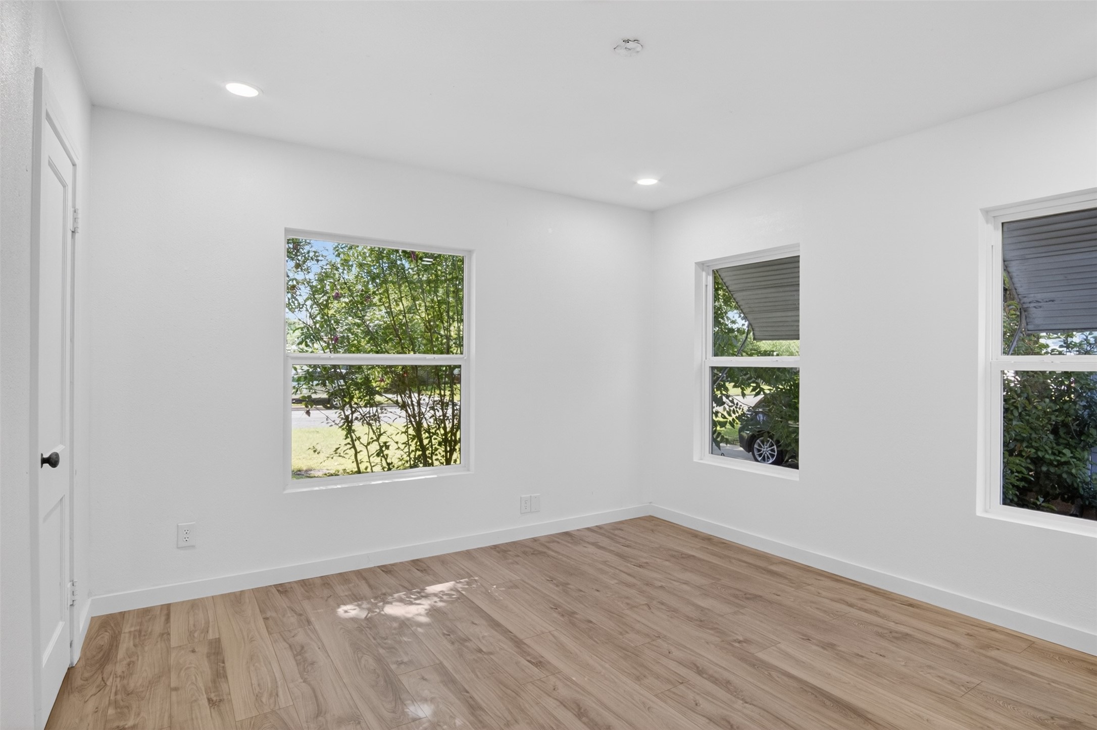 821 Gustav Street River Oaks TX 76114