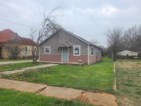 1303 Avenue D Brownwood TX 76801