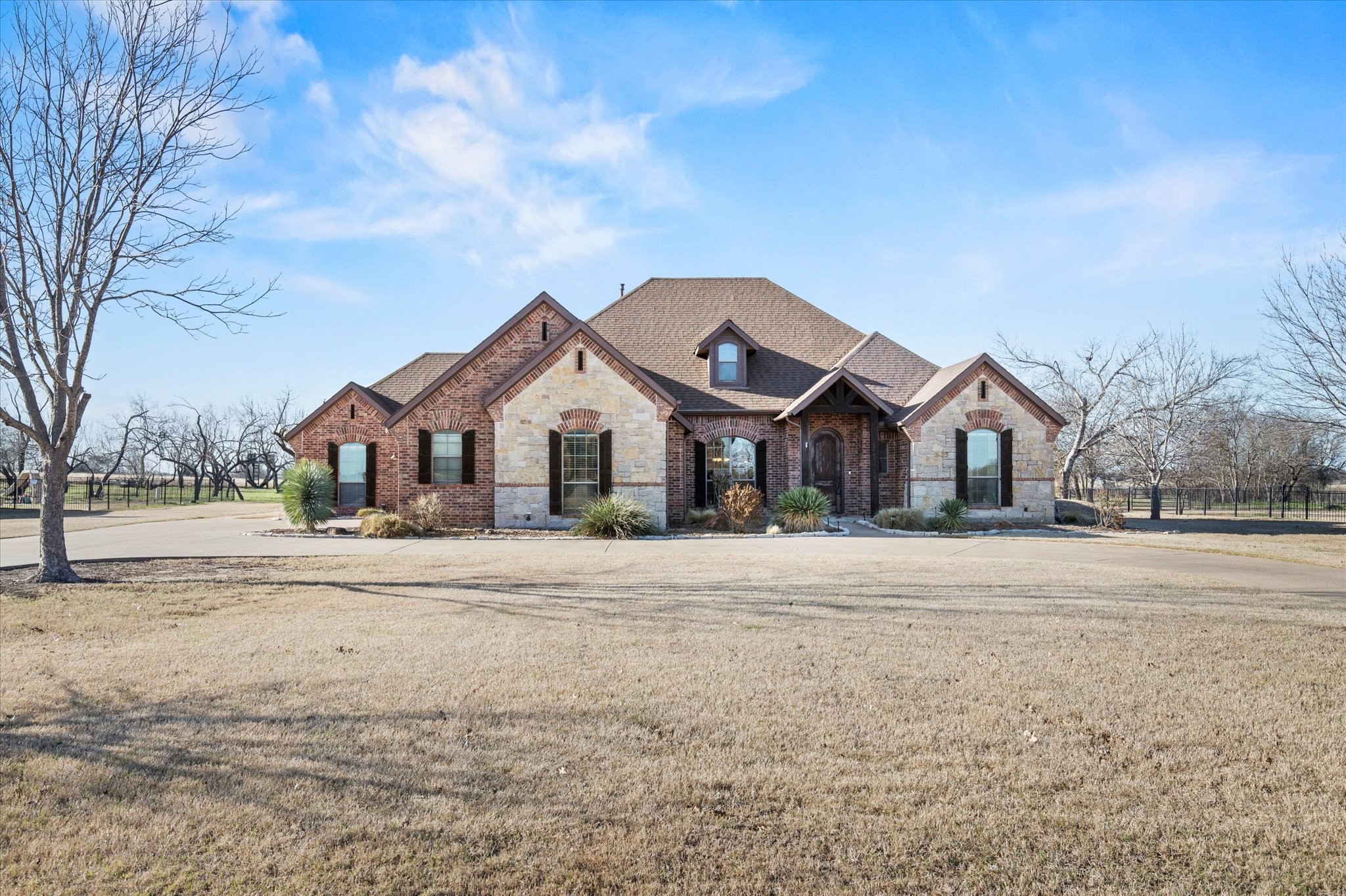 7710 Fall Creek Road Terrell TX 75160
