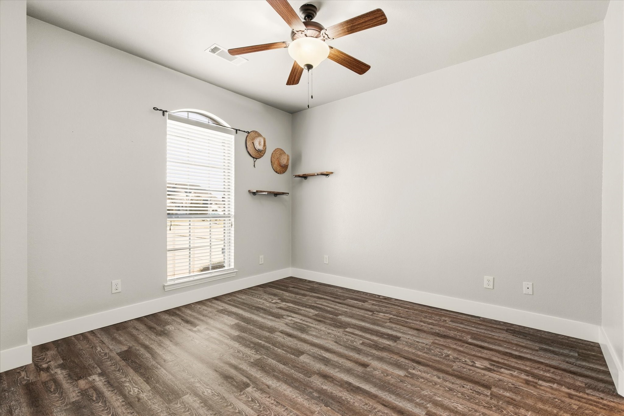 7710 Fall Creek Road Terrell TX 75160