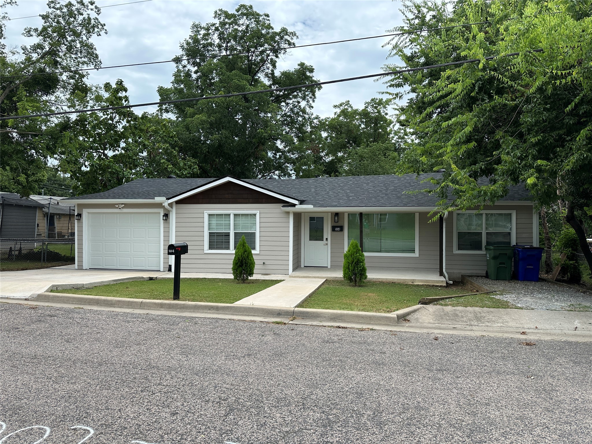 104 W South Street Whitesboro TX 76273