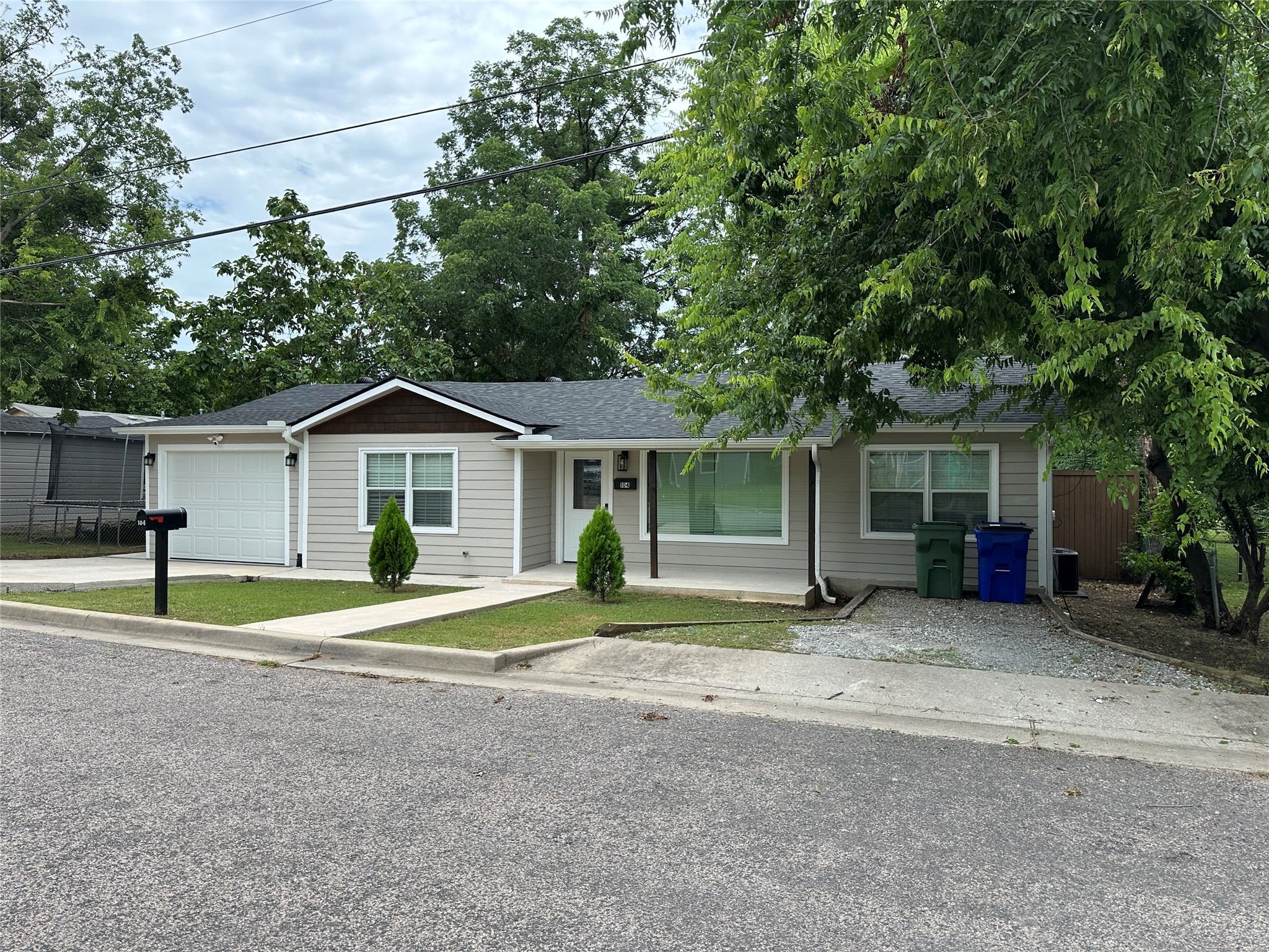 104 W South Street Whitesboro TX 76273