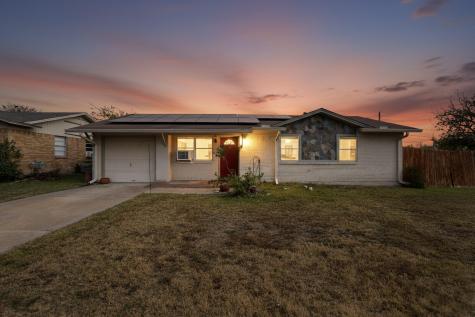 509 Globe Avenue Blue Mound TX 76131