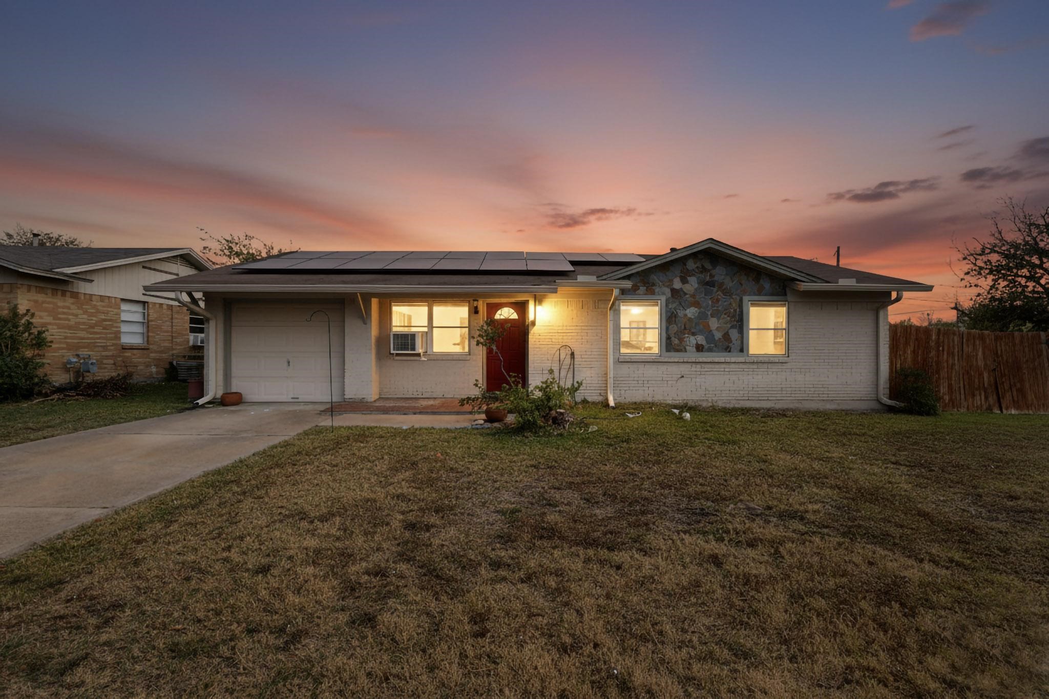 509 Globe Avenue Blue Mound TX 76131