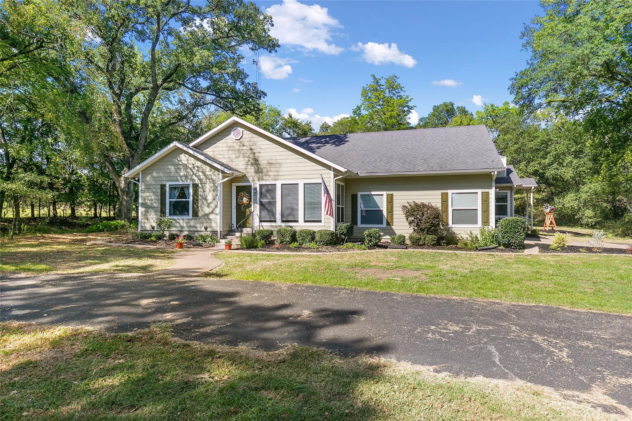 2755 Vz County Road 2144 Wills Point TX 75169