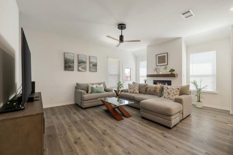 2818 Moccasin Lane Aubrey TX 76227