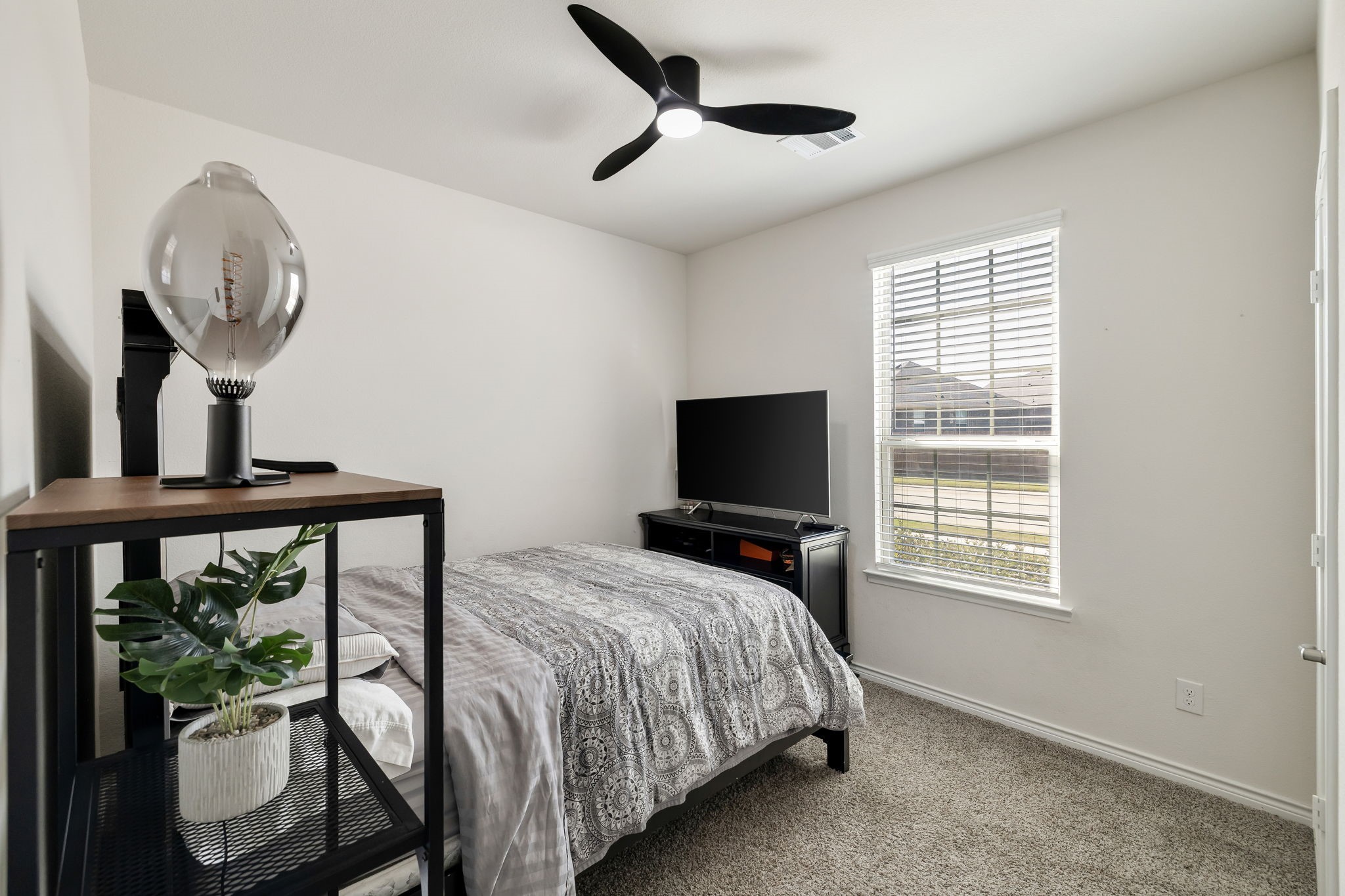 2818 Moccasin Lane Aubrey TX 76227