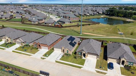 2818 Moccasin Lane Aubrey TX 76227