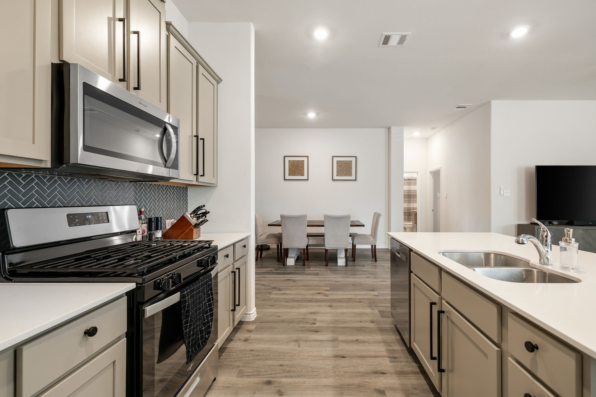 2818 Moccasin Lane Aubrey TX 76227