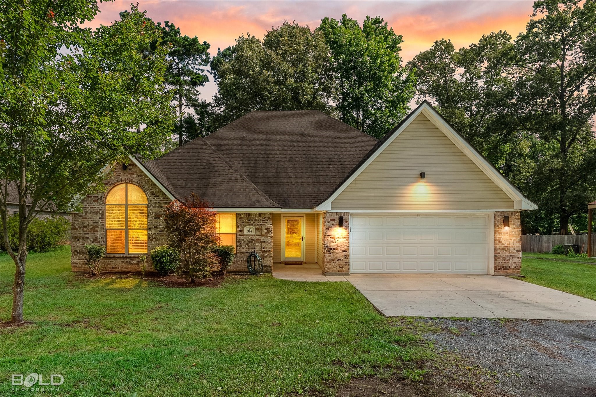 316 E Mckinley Avenue Haughton LA 71037