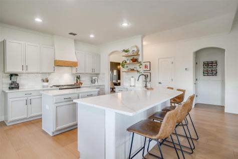 301 Sunspike Court Burleson TX 76028