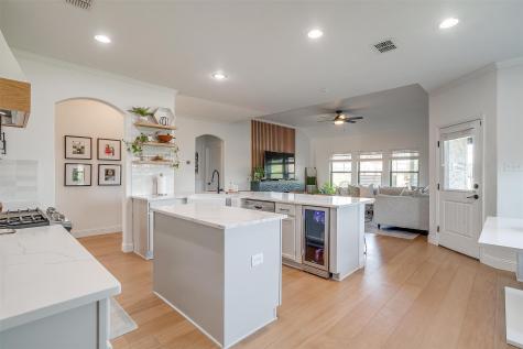 301 Sunspike Court Burleson TX 76028