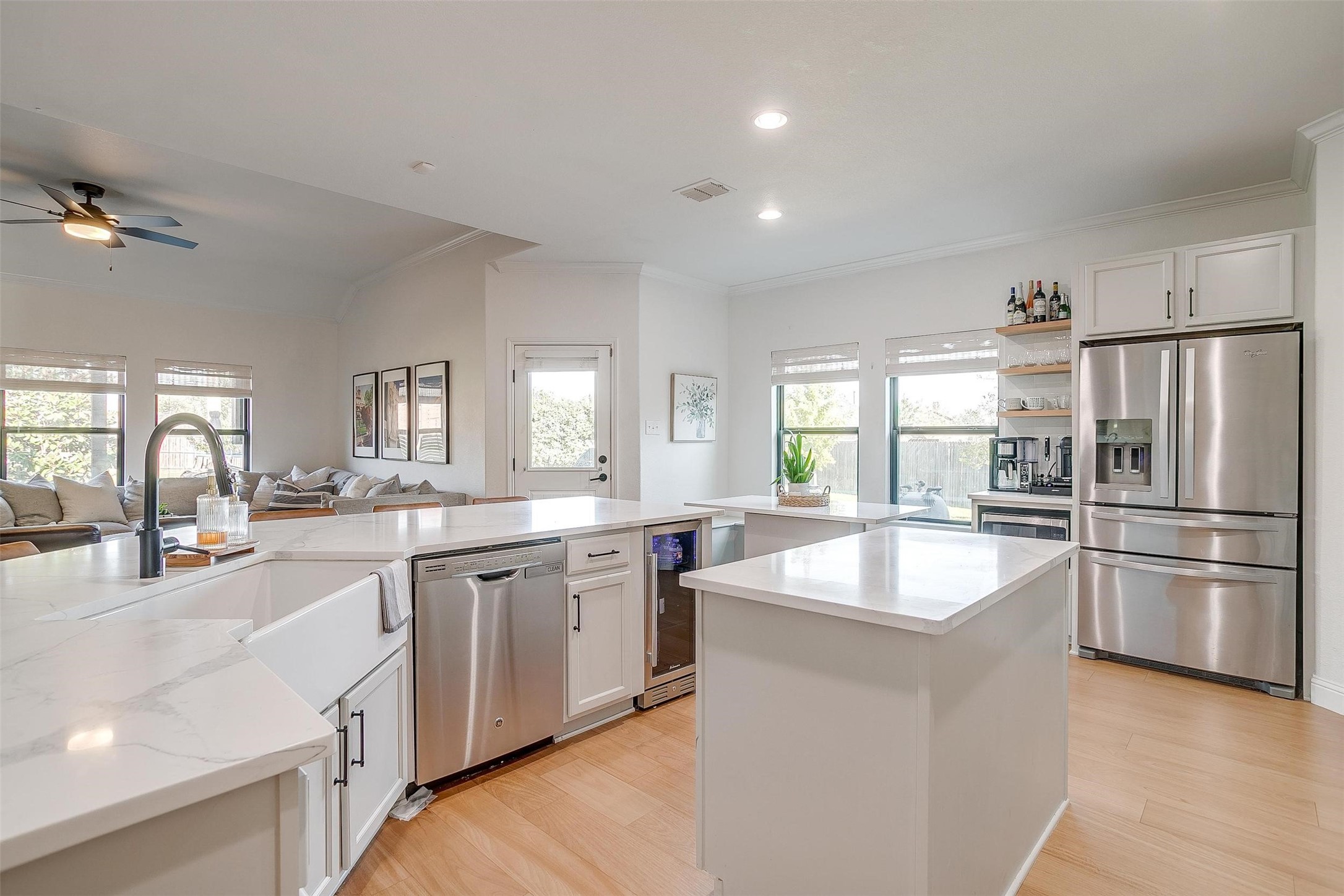 301 Sunspike Court Burleson TX 76028